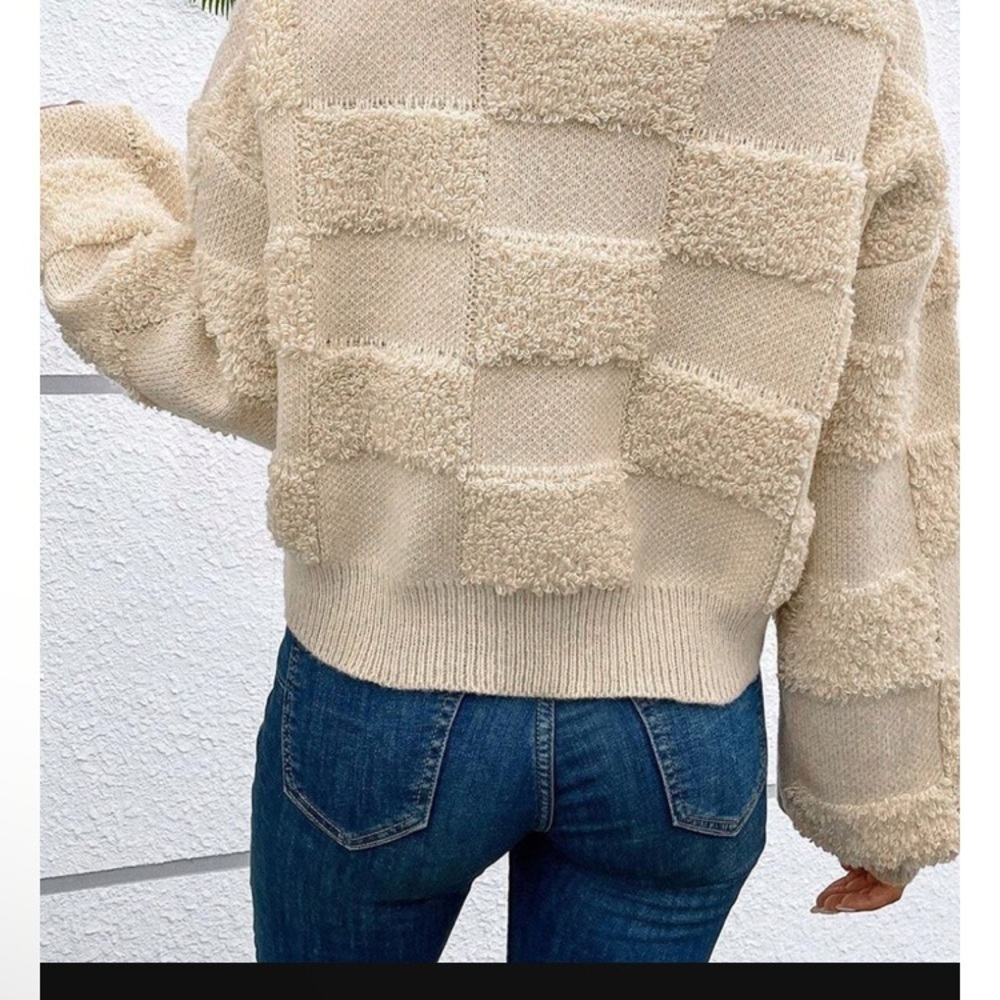 Women’s Cream Tan Checkered Textured Thick Sweater Pattern Winter New M-L - Picture 2 of 12